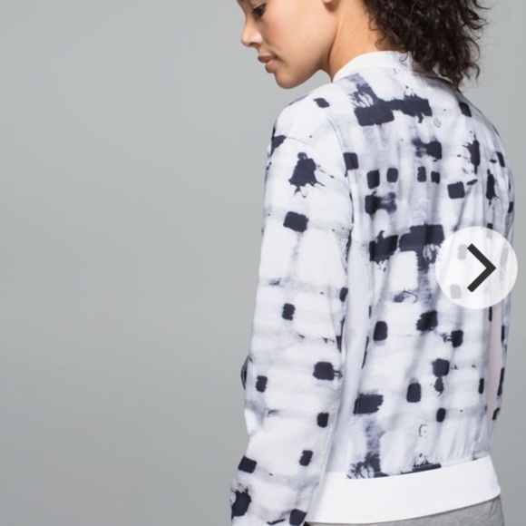 Lululemon Noir Jacket II - Picture 7 of 9